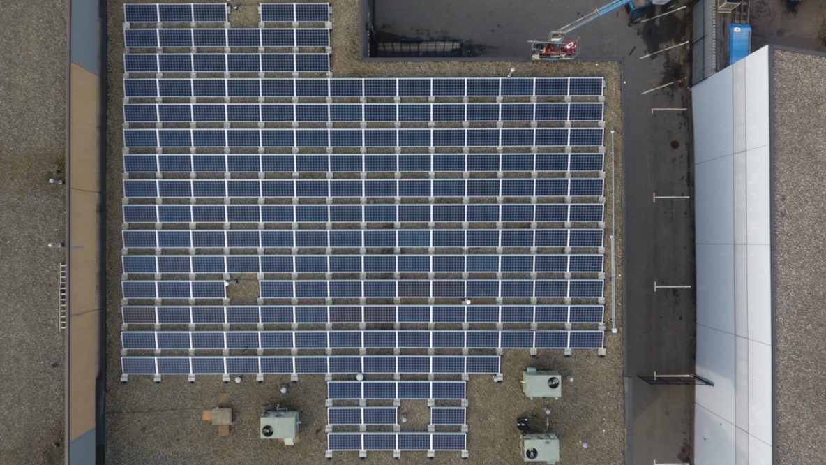 72 kW Ballast solar systems on commercial buildings
